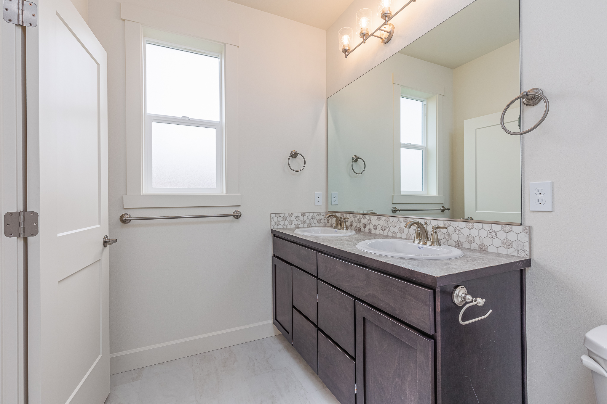 817 E Autumn Ave, an Olin Homes home in Cimmaron Terrace, Hermiston Oregon (photo 13 of 19)