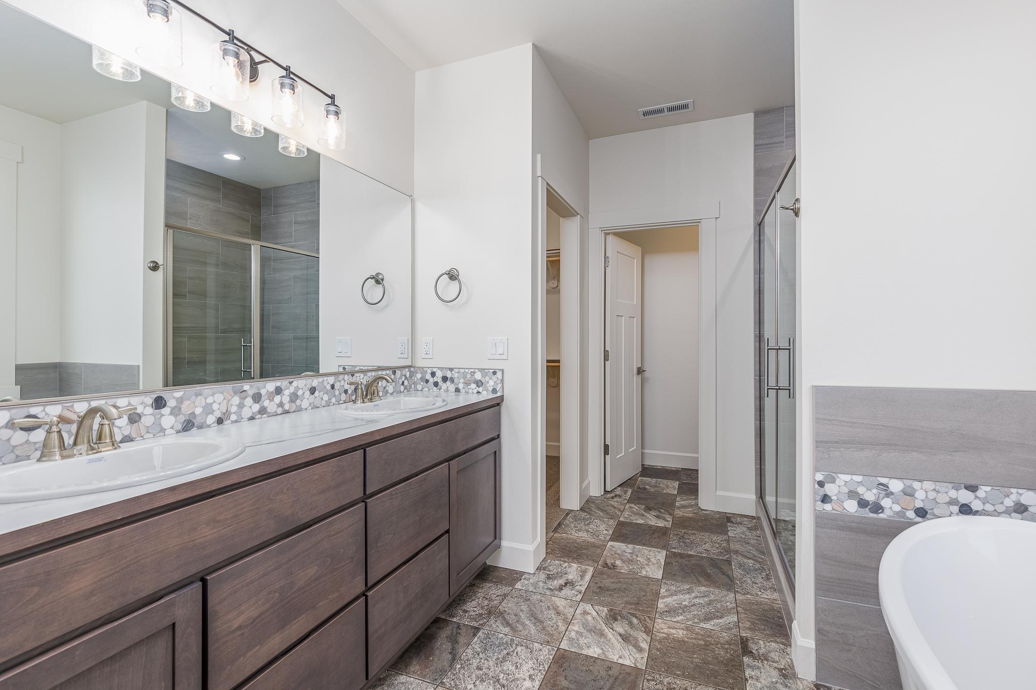 833 E Autumn Ave, an Olin Homes home in Cimmaron Terrace, Hermiston Oregon (photo 7 of 9)