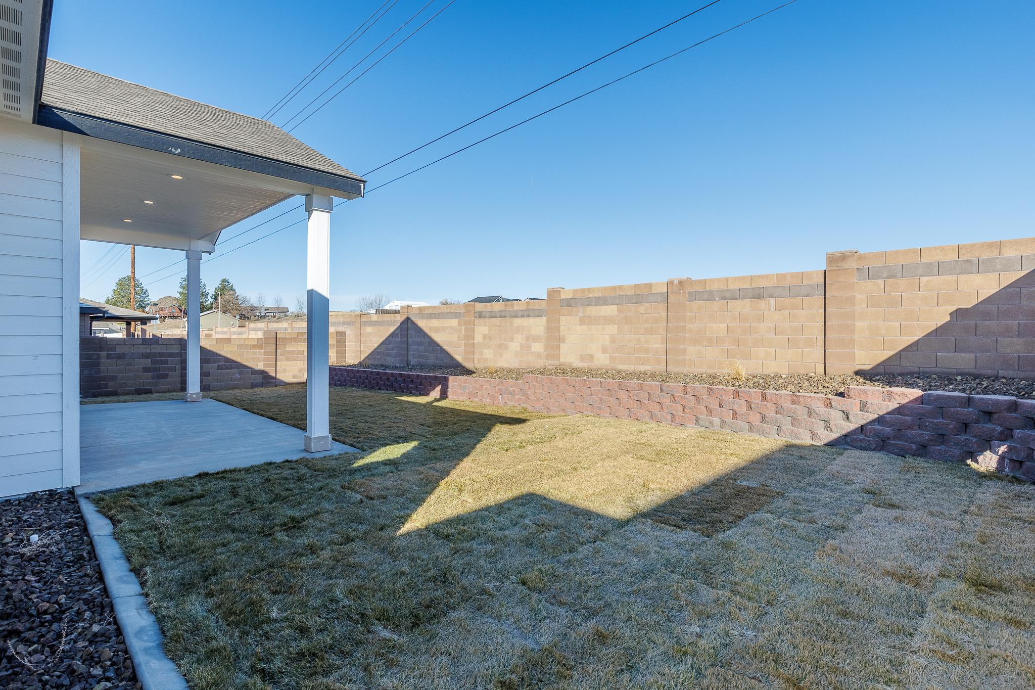 833 E Autumn Ave, an Olin Homes home in Cimmaron Terrace, Hermiston Oregon (photo 2 of 9)