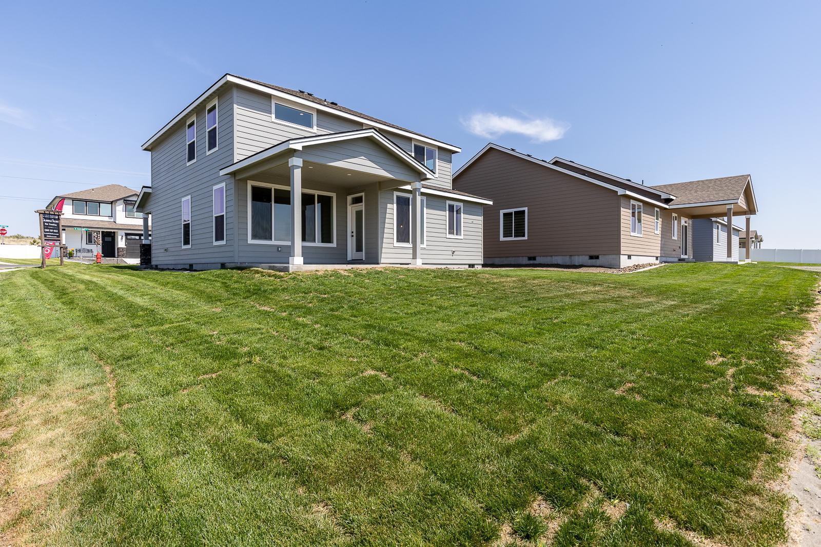 856 E Autumn Ave, an Olin Homes home in Cimmaron Terrace, Hermiston Oregon (photo 2 of 6)
