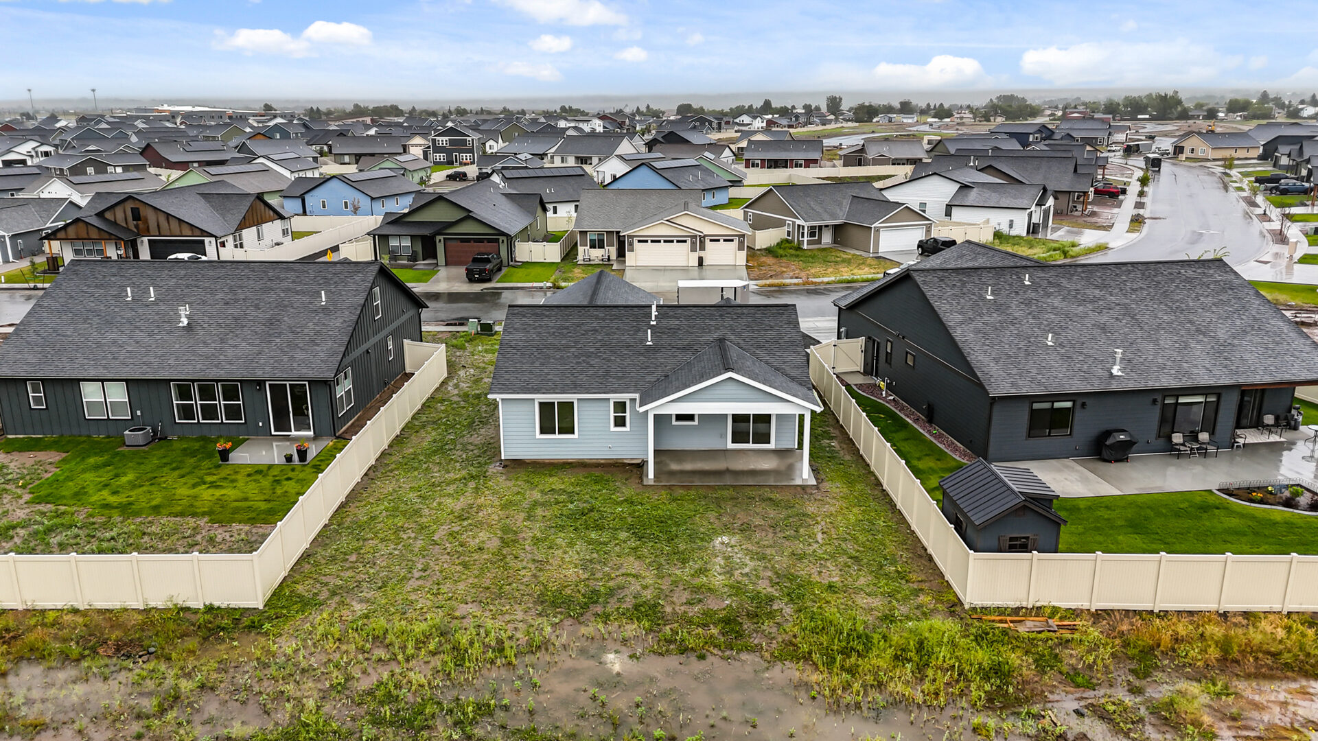 Aerial view of 230 Stirling Loop and neighborhood