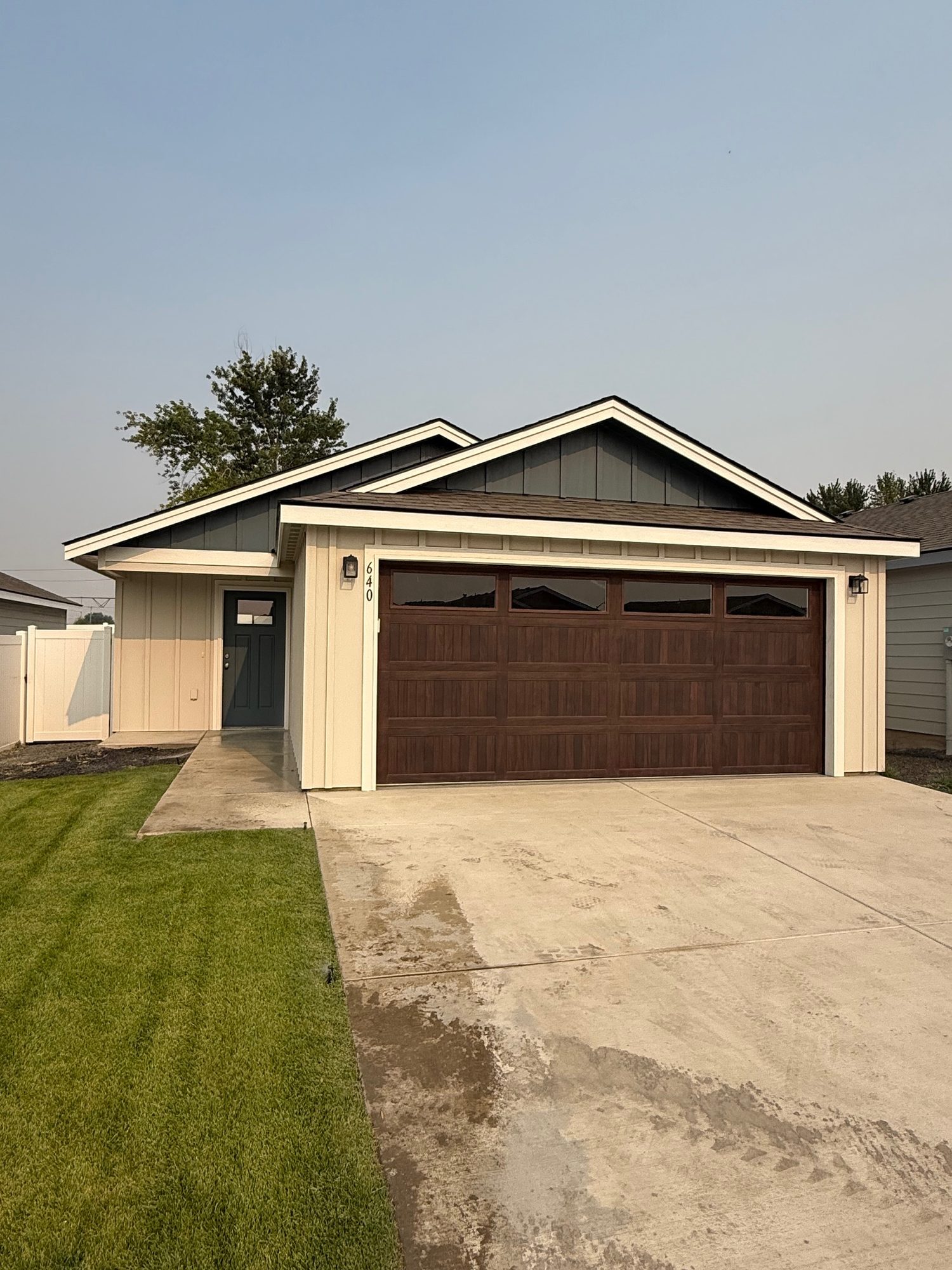 Front exterior of 640 Jimmy St, a new Olin Homes home in Bumble B Estates, Stanfield Oregon