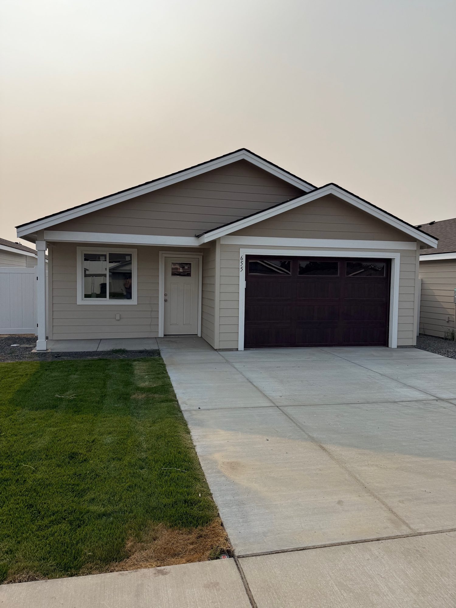Front exterior of 655 Jimmy St, a new Olin Homes home in Bumble B Estates, Stanfield Oregon