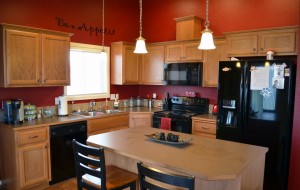 Kitchen with island (1100 kitchen)