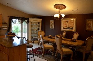 Dining area (1442 model)  